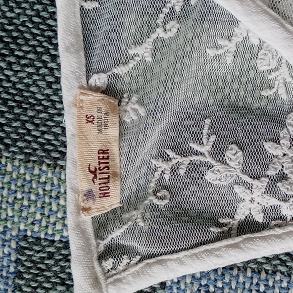 Hollister Women's Lace Long Bell Sleeve White Blouse Size XS - Picture 10 of 12